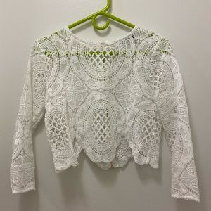 WHITE CROCHET CROP TOP